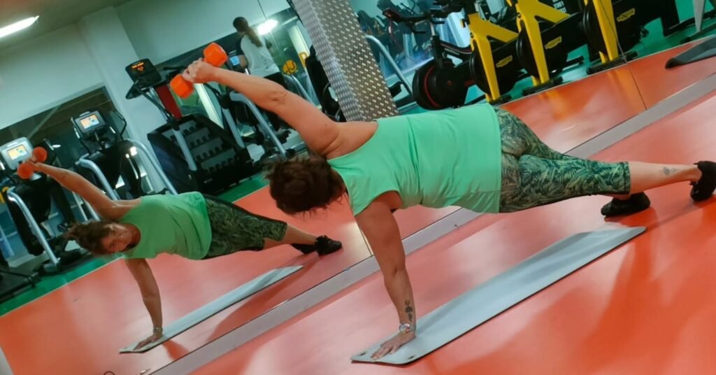 Prática de sequência de exercícios com a orientação de Andrea San Claudio é bem recebida