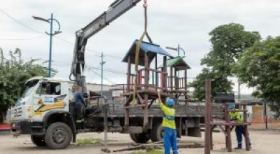 01-04-2026-Inicio-de-obras-na-praca-da-Trindade-Foto-Jonnathan-Smith-1-300x200.jpg