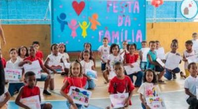 14-05-2026-Dia-da-familia-na-Escola-Paulo-Freire-Foto-Jonnathan-Smith-9-300x200.jpg