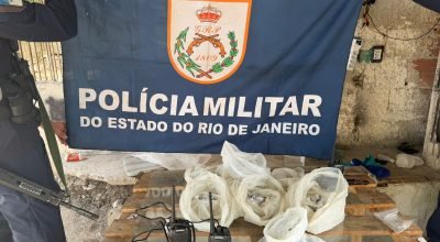 1776628064_Suspeitos-de-trafico-sao-presos-com-drogas-e-radio0016466700202604191322.jpg