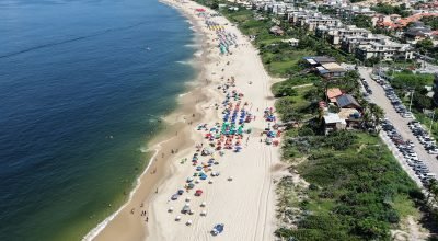 1776724512_faixa_areia_camboinhas.jpeg