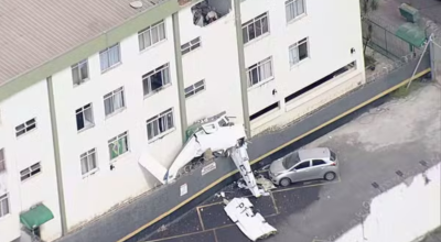 1777930408_Colisao-aviao-em-predio.png