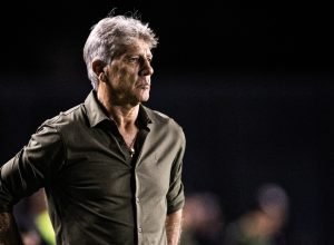1781108744_renato-gaucho-vasco-x-audax-italiano-sul-americana-2026-sao-januario-2.jpg