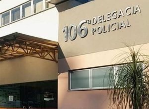 Mulher suspeita de ser informante do tráfico é presa em flagrante em Petrópolis
