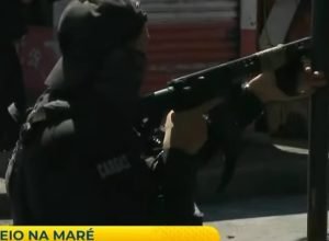 PCERJ realiza operação contra tráfico de drogas em comunidades do Rio de Janeiro