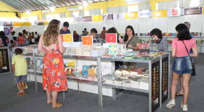 Alunos-professores-e-profissionais-da-educacao-rec0017789600202608121543.png