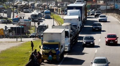 Caminhoneiros-iniciam-paralisacao-a-partir-desta-s0016705100202607131041.jpg