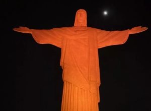 Cristo-Iluminado-de-laranja-1024x1018.jpg