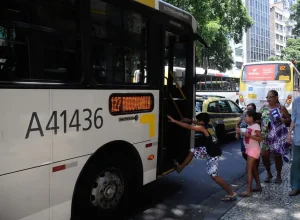 Eleicoes-2026-onibus-intermunicipais-urbanos-terao0017980900202610231337.webp.webp