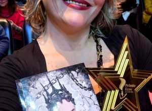 Escritora-e-jornalista-premiada-lanca-livro-no-GAM0016665600202606261347.jpg