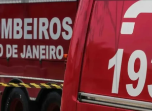 Faixas-da-Ponte-interditadas-apos-carro-pegar-fogo0012861300202504042200.png