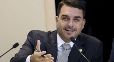 Flavio-Bolsonaro-passa-por-cirurgia-nos-olhos-em-B0016348400202603052016.jpg