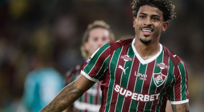 Fluminense-vence-a-Chapecoense-e-diminui-pressao-a0016490600202604271226.png