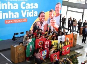 Governo-anuncia-construcao-de-85-mil-moradias-do-M0016632200202606131048.jpg