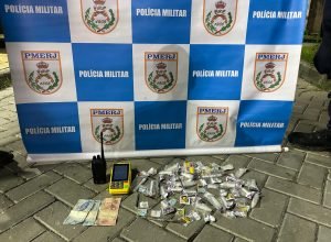 Homem-e-preso-em-flagrante-por-trafico-de-drogas-e0016450000202604120932.jpg
