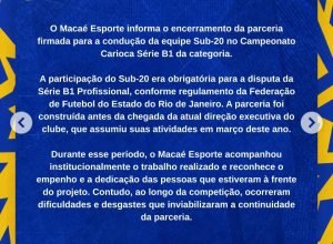 Jogadores-do-sub-20-do-Macae-entram-em-campo-sem-a0016571300202605232007.jpg