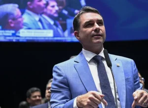 Justica-rejeita-acao-de-Flavio-Bolsonaro-contra-ap0016720300202607180024.webp.webp