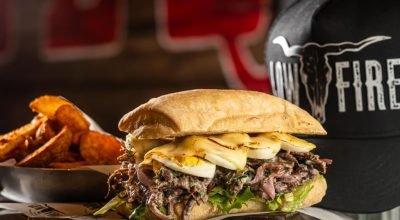 Low-Fire-Smokehouse_Sanduiche-de-Salpicao-de-Carne-Defumada_Cred-Tomas-Velez-1024x681.jpg