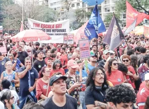 Manifestacao-em-SP-pede-fim-da-escala-6x1-e-acoes-0016506200202605011905.webp.webp