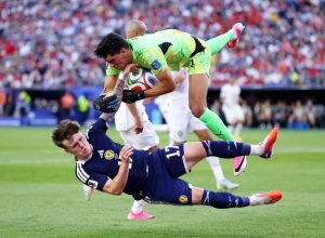Marrocos-vence-Escocia-e-segue-em-busca-de-vaga-no0016649200202606192308.jpg