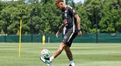 Neymar-treina-com-a-Selecao-mas-deve-nao-jogar-con0016639800202606161856.jpg
