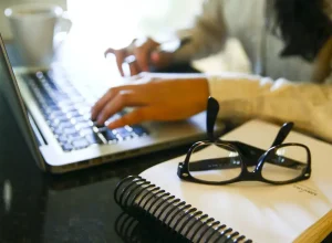 ONU-Mulheres-revela-avanco-da-violencia-online-con0016506000202605011737.webp.webp