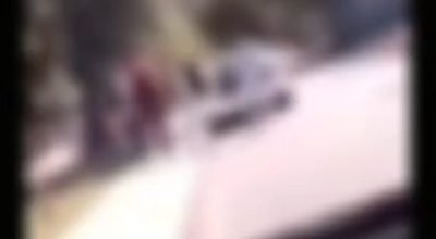 Policiais-da-DHSNG-sao-flagrados-usando-viatura-da0016476100202604221204.jpg