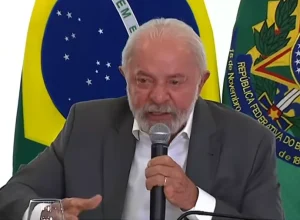 Presidente-Lula-repudia-ataques-a-tiros-em-evento-0016488600202604261647.webp.webp