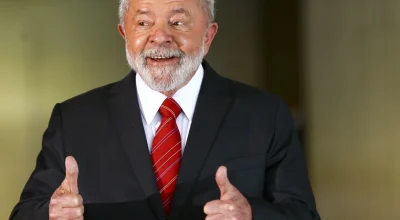 Presidente-Lula-sanciona-leiu-que-garente-folga-pa0016435600202604061731.webp.webp