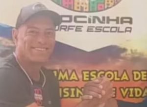 Professor-de-surfe-some-no-mar-de-Sao-Conrado-e-mo0016663400202606260924.jpg