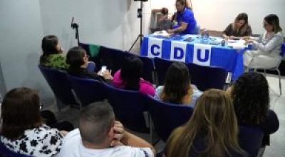 SORTEIO-PARA-CENTROS-DE-AUTISMO-NA-SEMED-Foto-de-Luiz-Carvalho-15mai2026-18-300x191.jpg