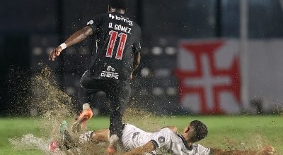 Vasco-vence-o-Botafogo-e-foge-de-classico-nas-quar0016283500202602082352.jpg