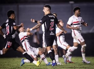 Vasco-vira-a-chave-vence-Sao-Paulo-e-sobe-na-tabel0016466300202604191000.jpg