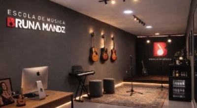 escola-de-musica-bruna-manfz-e1775144838345.png