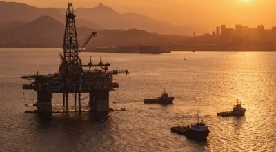 plataformas-de-petroleo-fundeadas-no-porto-do-rio-imagens-Nobrudrone-2.jpeg