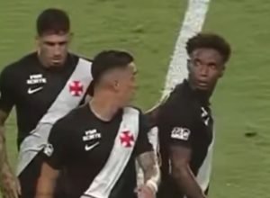 thiago-mendes-puma-rodriguez-discussao-paysandu-vasco-copa-do-brasil-de-2026-mangueirao-3.jpg